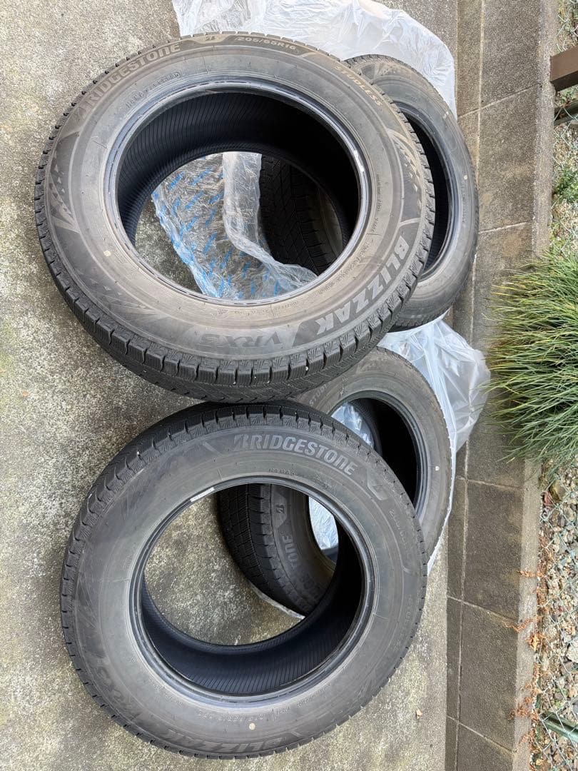 2023年製造ブリヂストンスタッドレス ブリザックVRX3 205/65R16