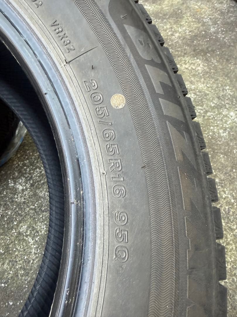 2023年製造ブリヂストンスタッドレス ブリザックVRX3 205/65R16