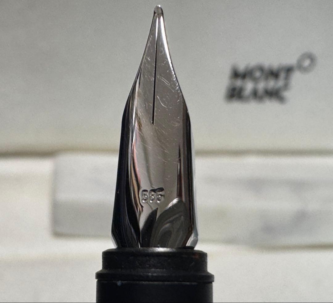 【極美品】モンブラン No1124 万年筆 漆黒ロードナイト鉱加工 万年筆