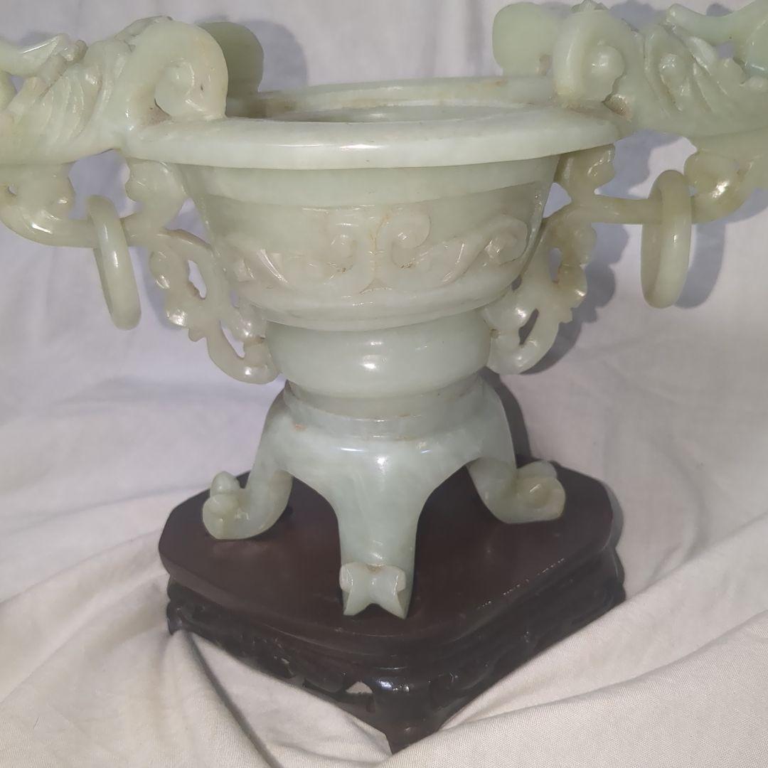 中国美術　翡翠香炉　ヒスイ　四つ足　アンティーク雑貨　 鳥彫刻