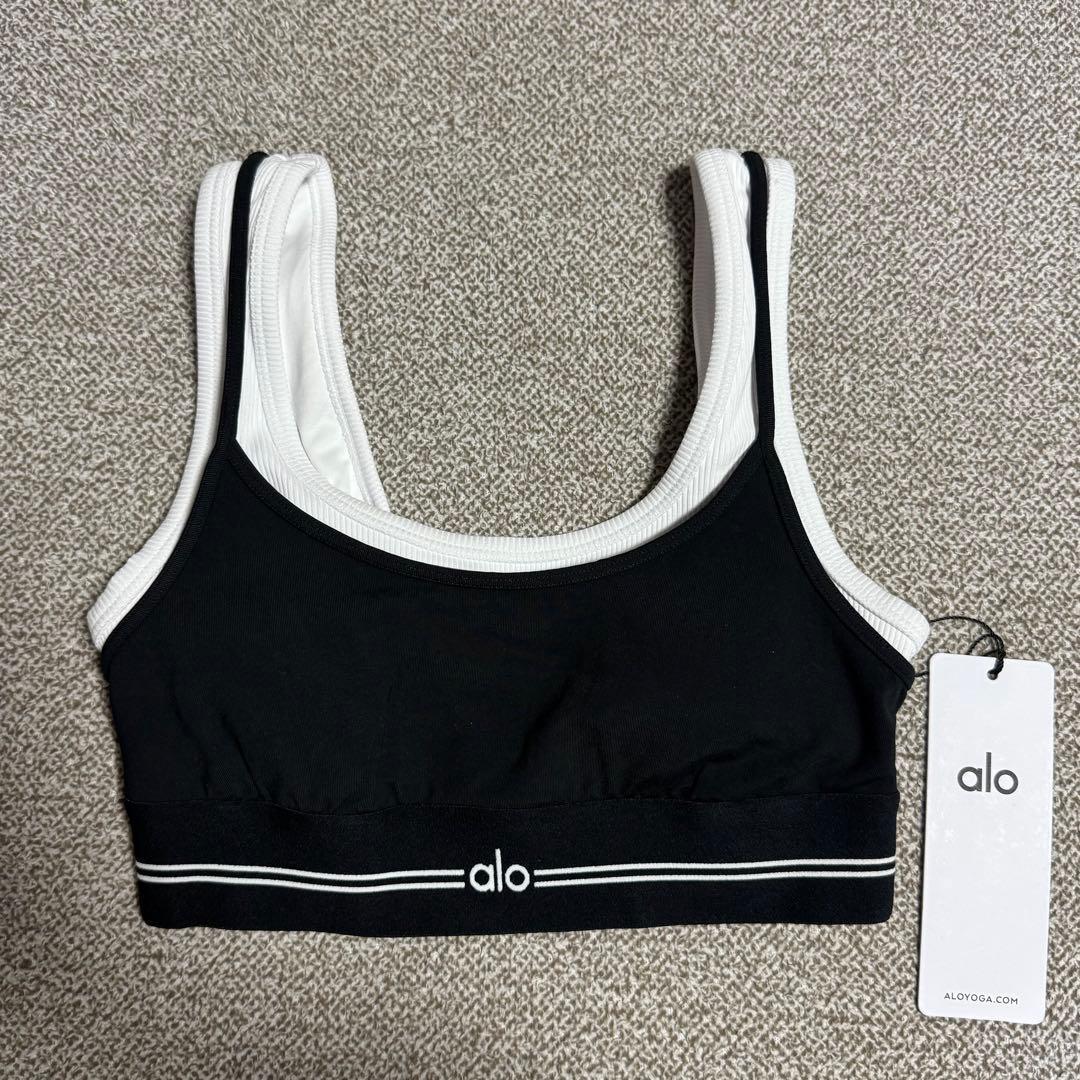 Alo Yoga ブラトップ ブラック 海外XSサイズ