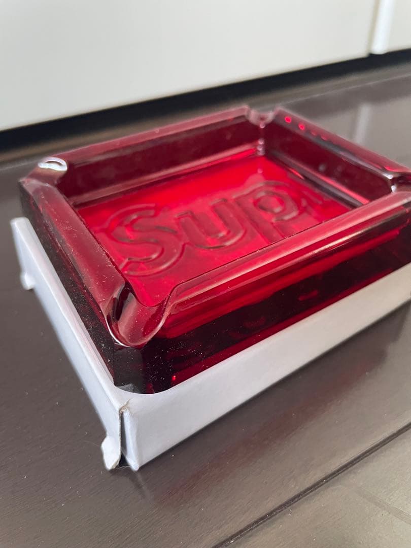 シュプリーム SUPREME 灰皿