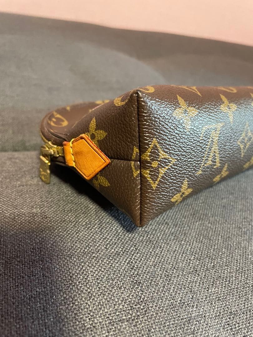 Louis Vuitton モノグラムポーチ　美品　ワールドツアー