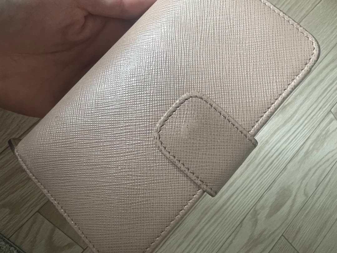 PRADA サフィアーノレザー 二つ折り財布 ベージュ