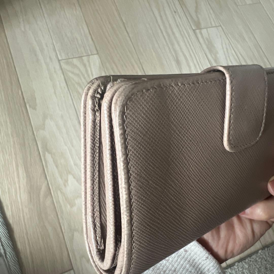 PRADA サフィアーノレザー 二つ折り財布 ベージュ