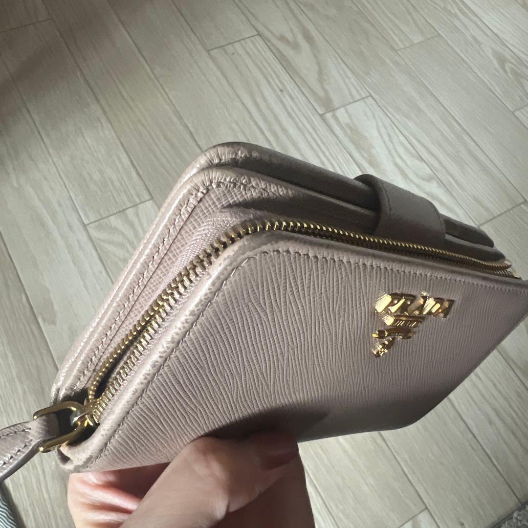 PRADA サフィアーノレザー 二つ折り財布 ベージュ