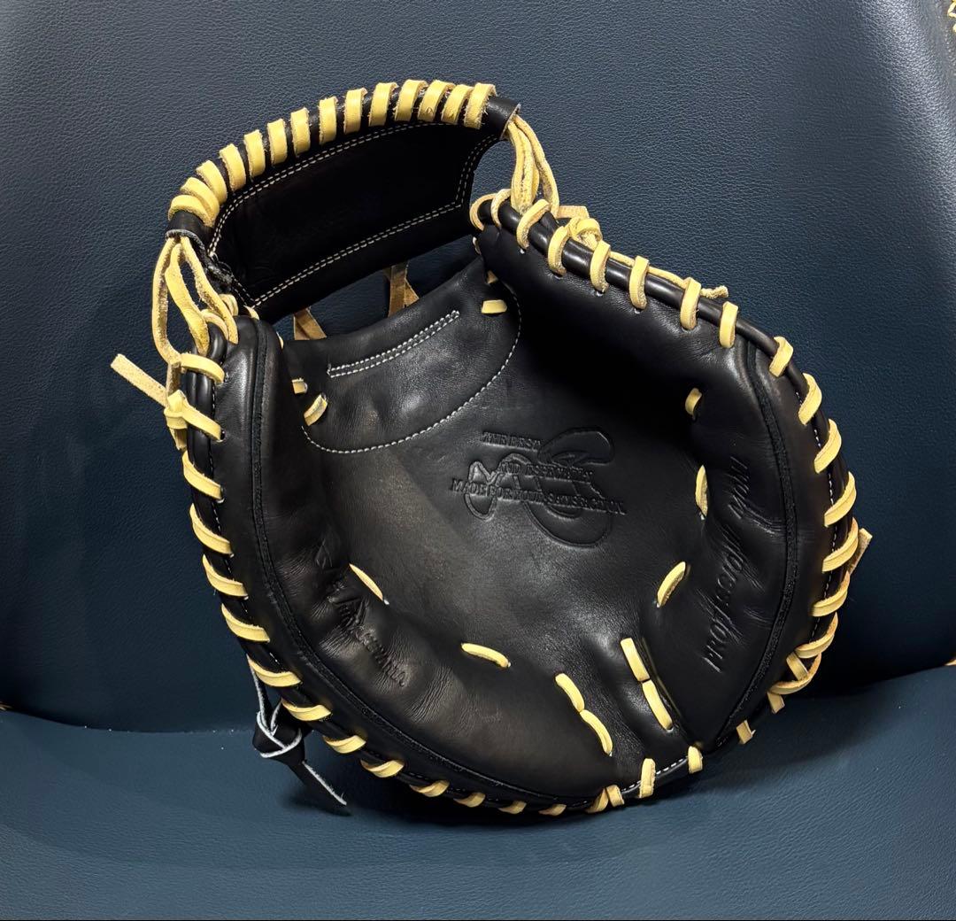 【匿名配送】ハタケヤマ　キャッチャーミット展示会限定　大人気甲斐モデル　軟式