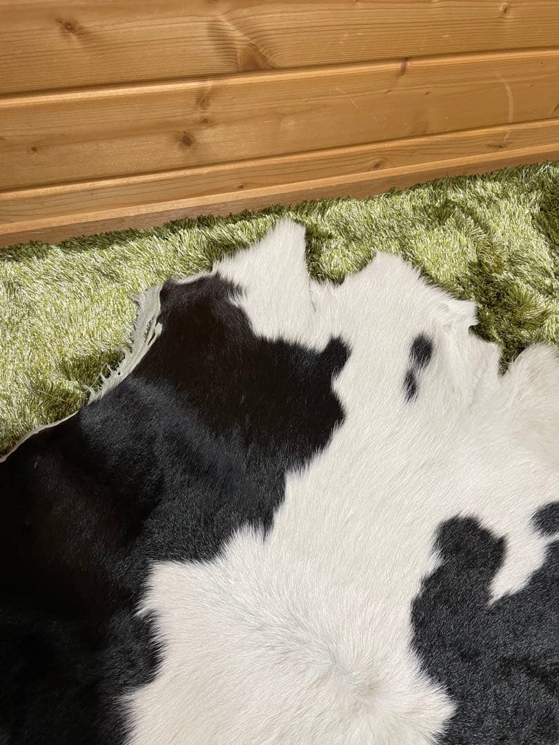 カウラグ 天然 本革 牛 カウスキン ラグ　おしゃれラグ