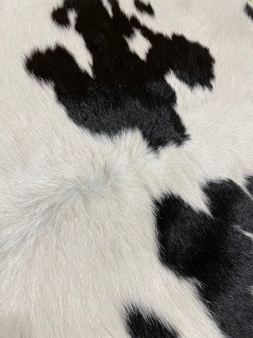 カウラグ 天然 本革 牛 カウスキン ラグ　おしゃれラグ