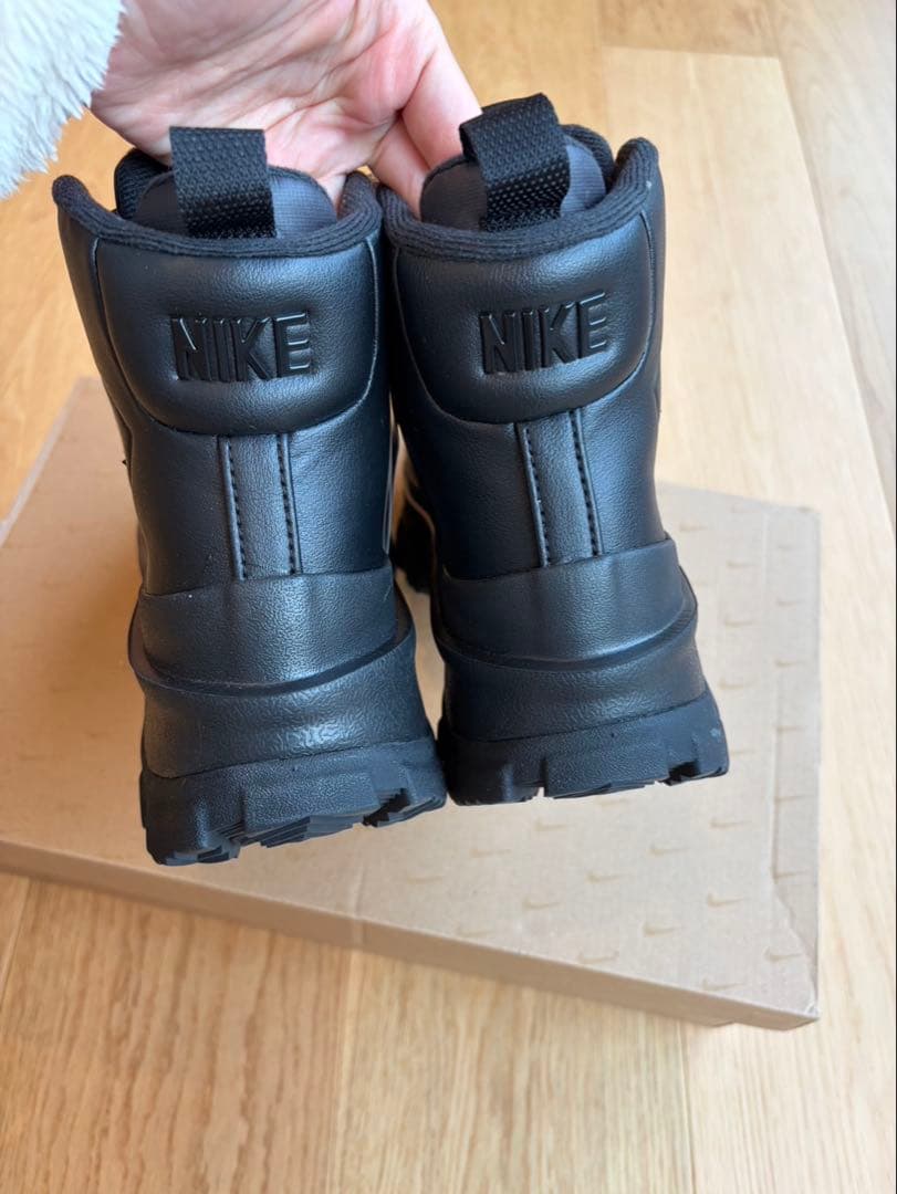 NIKE WMNS BLAZER ROAM MID FQ9065-100 黒