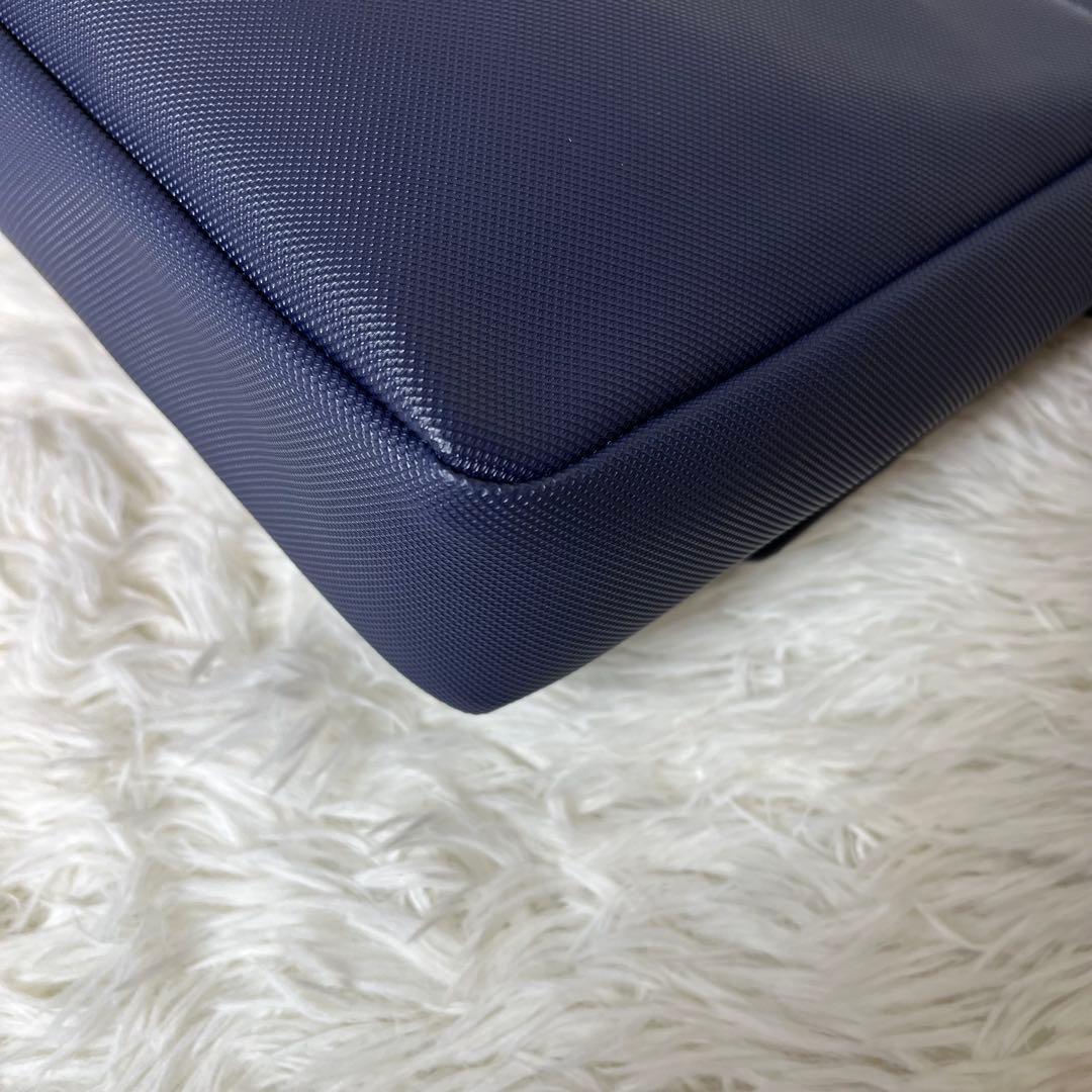 未使用級 LACOSTE ショルダーバッグ メッセンジャーバッグ PVC