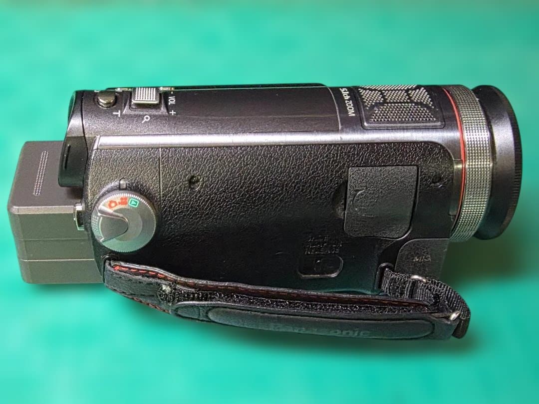 Panasonic HDC-TM700 FULL HD ビデオカメラ