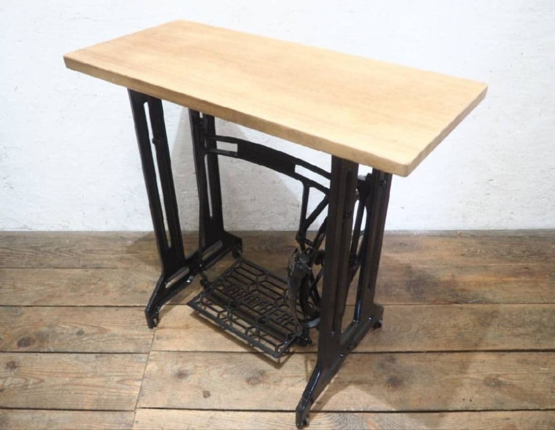 1062 黒ペンキのミシンテーブル　デスク　展示台　リメイク　レトロ　ビンテージ