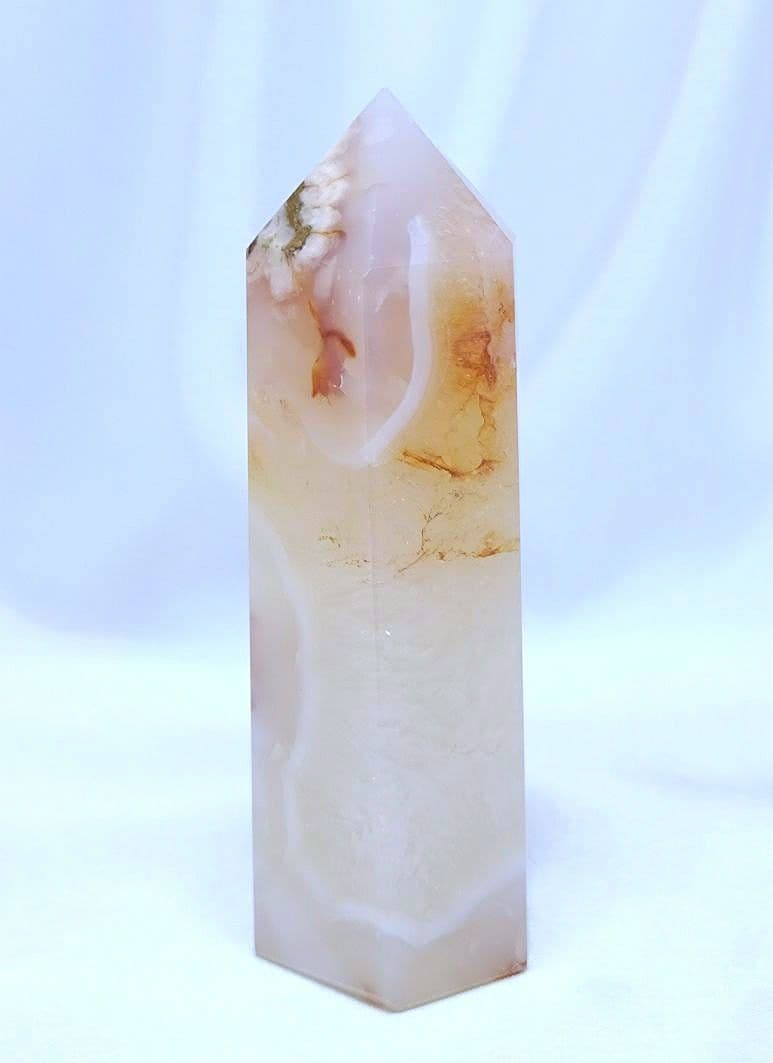 カーネリアン　桜めのう　共生　ポイント　六角柱　結晶　ミルキー　開運　厄除