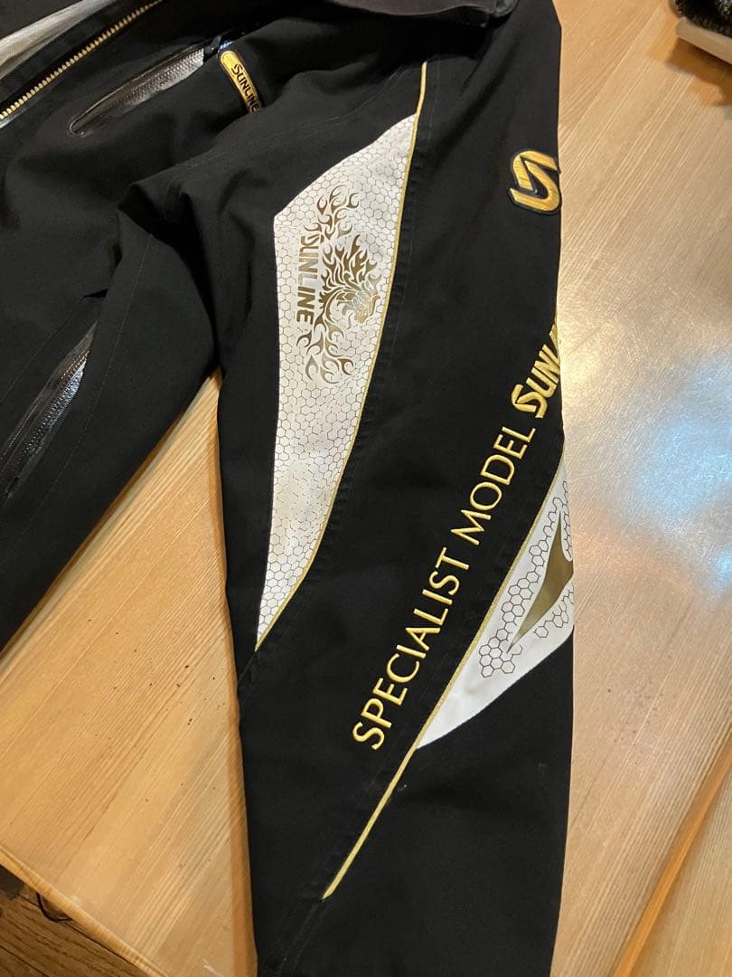 週末値下げ‼️サンラインブッシングウエア上下セット