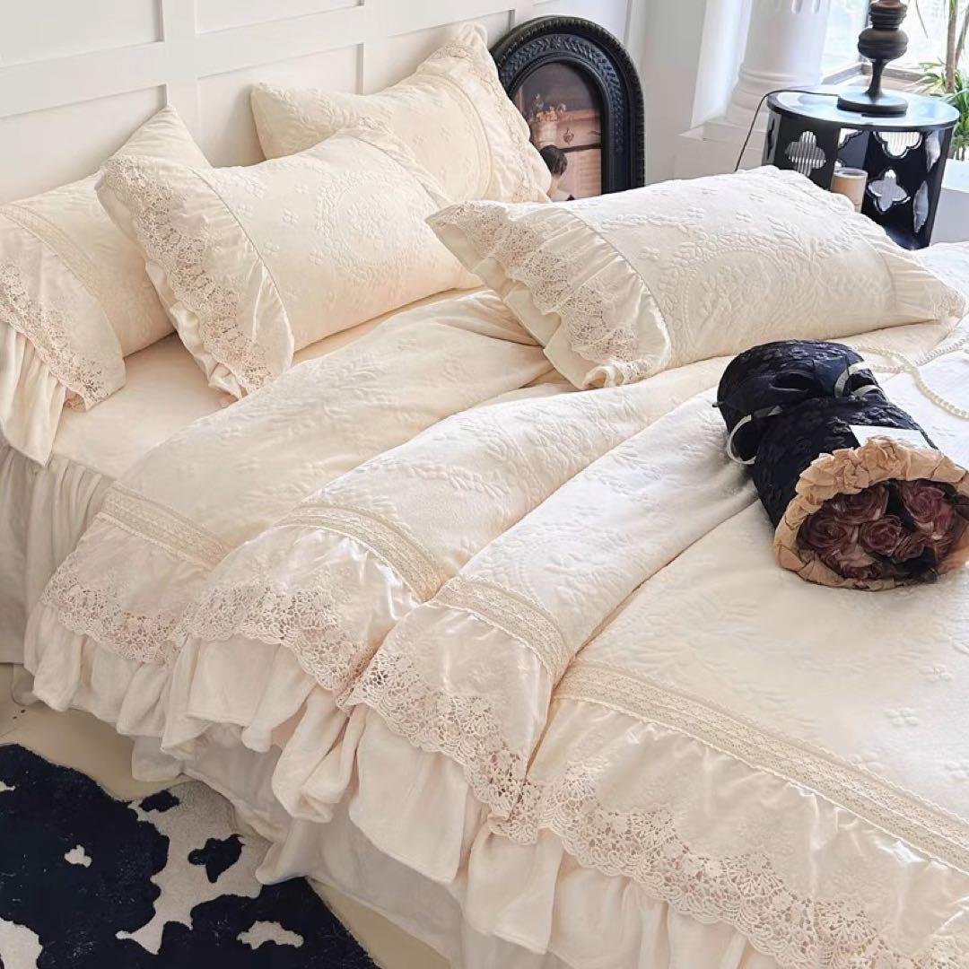 アイボリー フリル刺繍 クイーンカバーセット