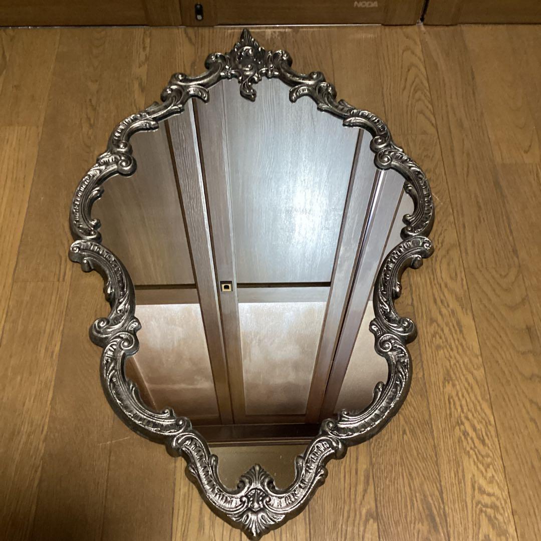 ロココ調　鏡　ミラー　アンティーク加工　壁掛けミラー　玄関鏡