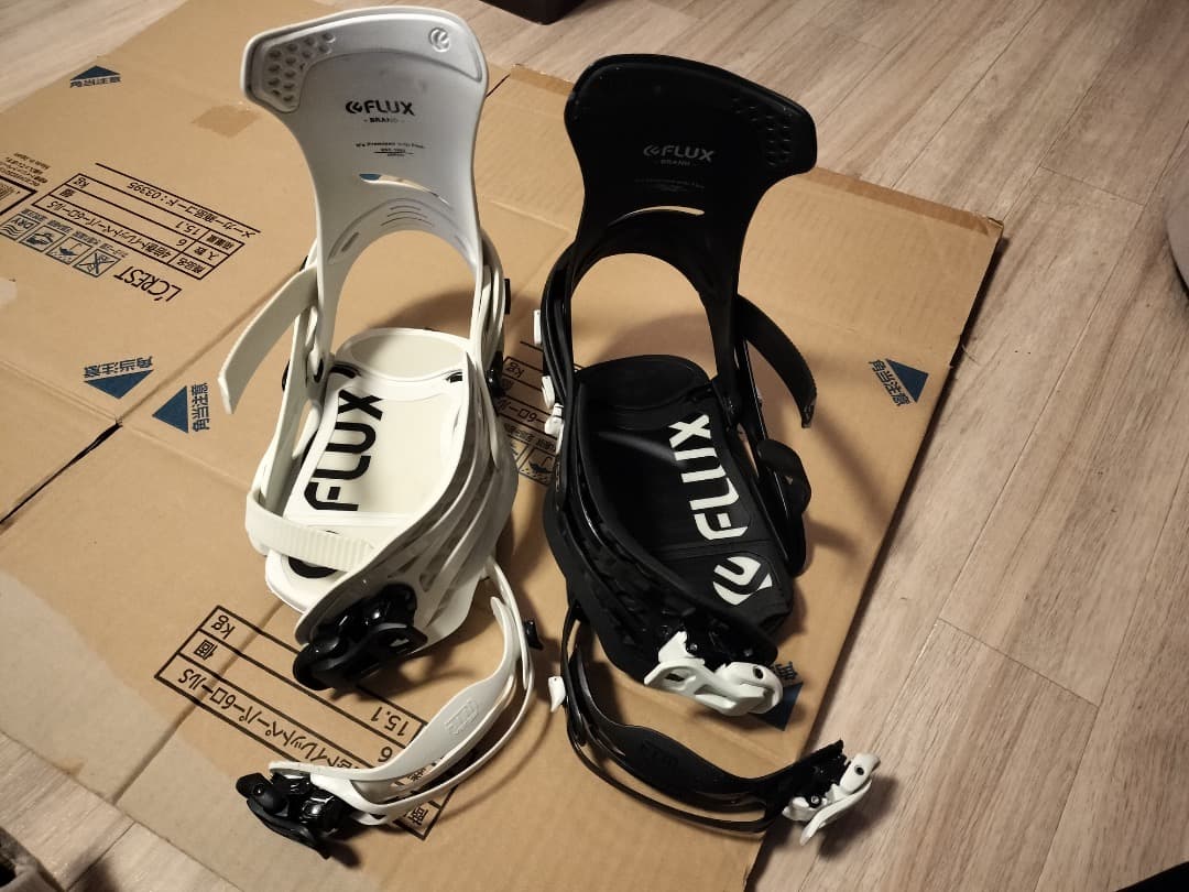 FLUX DS 21-22 スノーボードバインディング　オマケ付