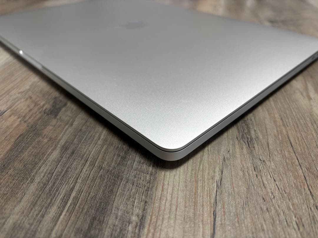 【極美品】MacBook Pro 16インチ i7 32G 512GB シルバー