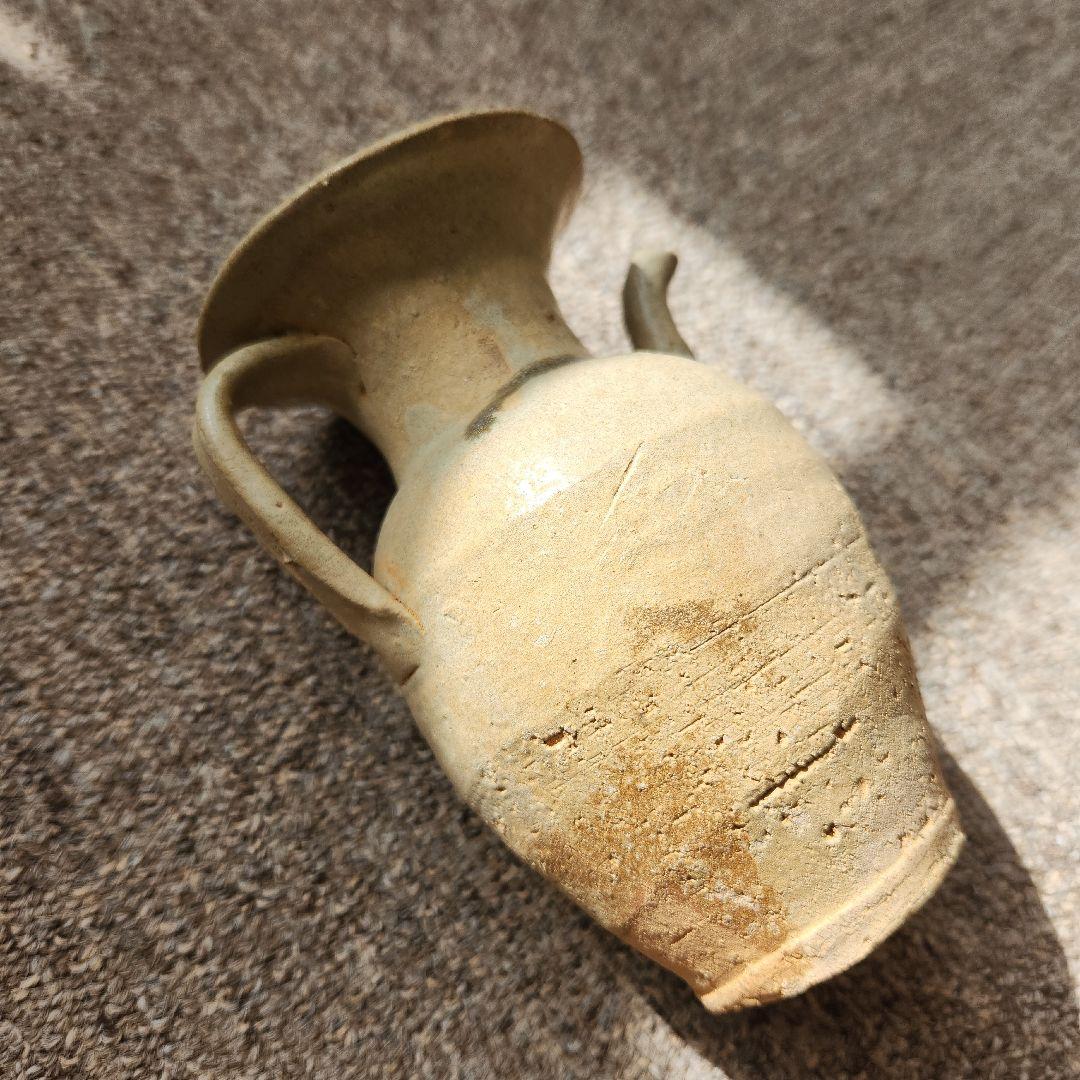 唐代長沙窯黄秞褐彩壺