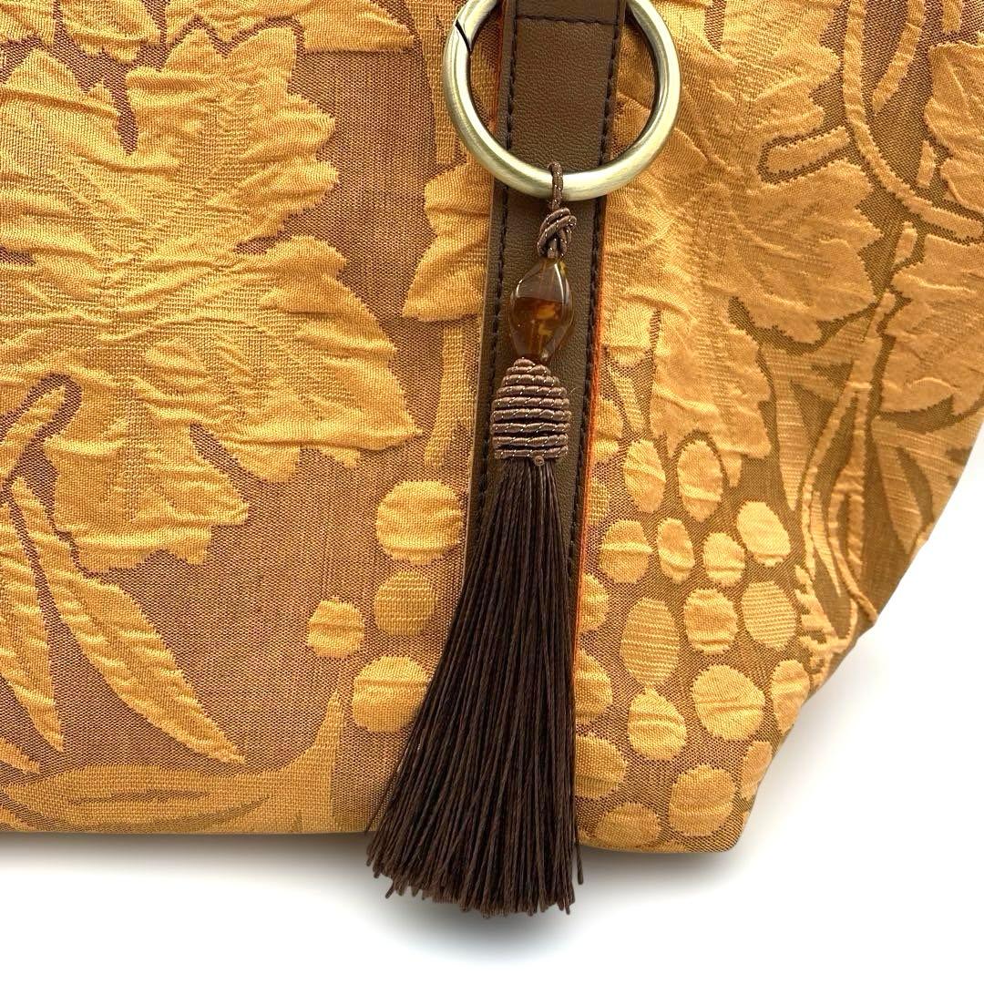 帯リメイク葡萄柄マスタードイエロー　シェル型ボストンショルダーバッグ　タッセル付