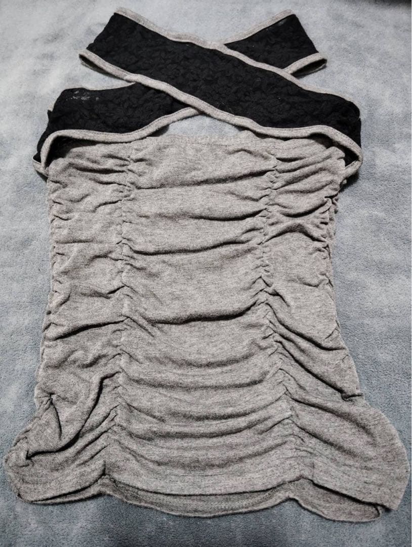 d.i.a. ルーシュデザイン クロスストラップトップス