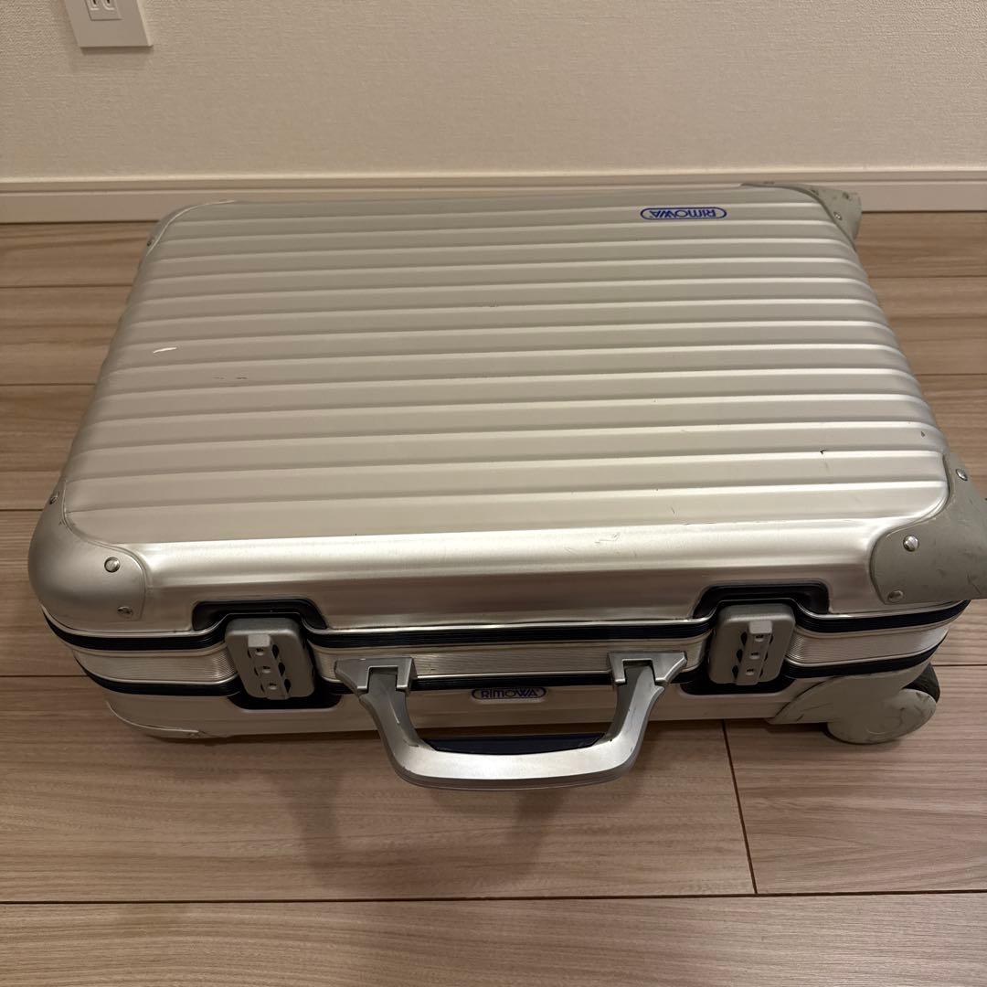 リモワ　キャリーケース　スーツケース