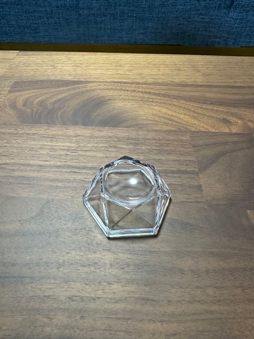 クォーツクリスタル球体とアクリルスタンド