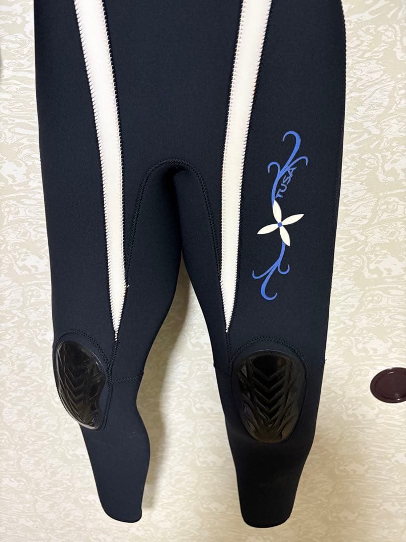 TUSAフルスーツ ウェットスーツ 黒 ピンク