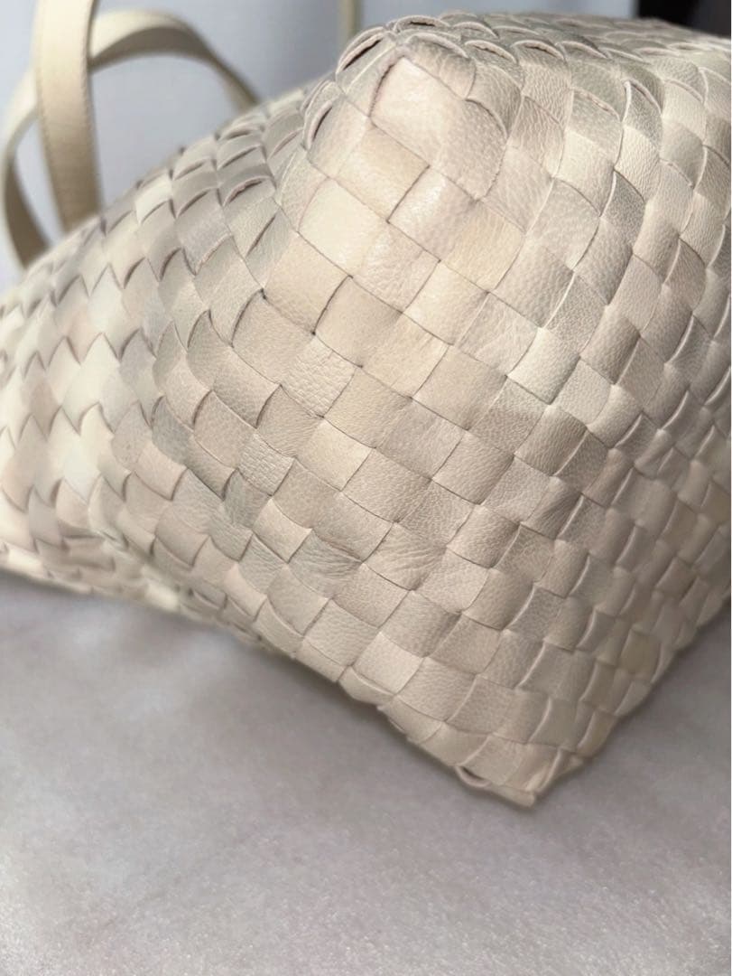 コキアドラゴン トゥモローランド編込み トートバッグ 肩