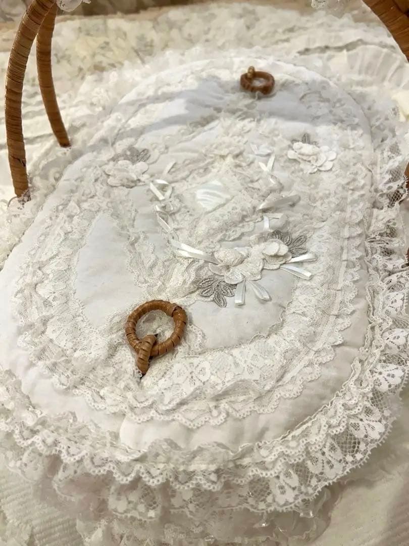 【新品未使用】さえらヒスクローネかごホワイトレースバスケット