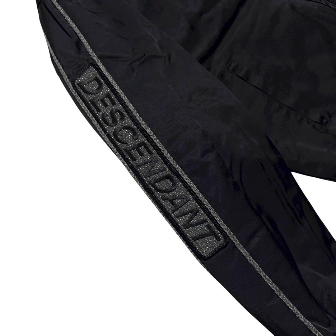 新品タグ付き DESCENDANT ロゴ ワッペン 中綿 ジャケット 黒 2