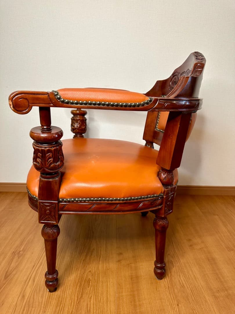 イタリア製 レザー アームチェア①