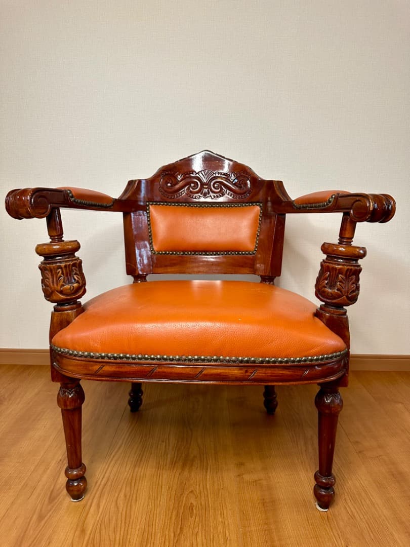 イタリア製 レザー アームチェア①