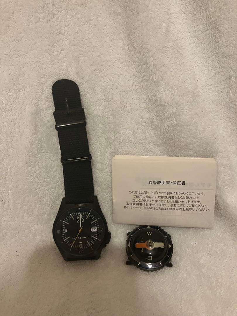 キャピタル　KAPITAL ブラック腕時計 取扱説明書付き