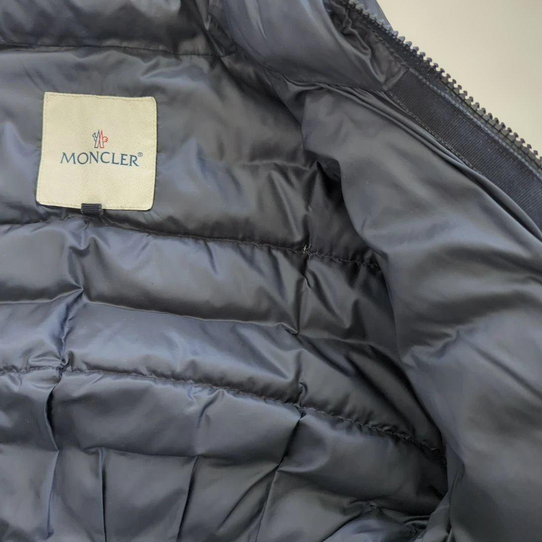 スンスンさん MONCLER　ダウン
