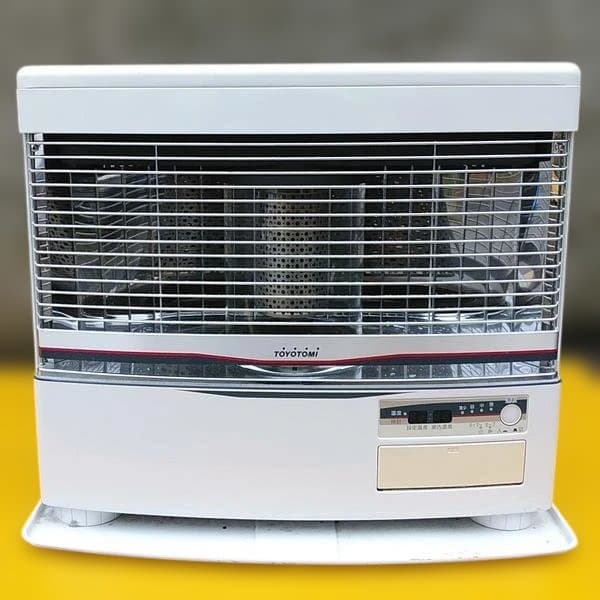 トヨトミ 半密閉式石油ストーブ・煙突式ストーブ 木造：17畳　コンクリート27畳