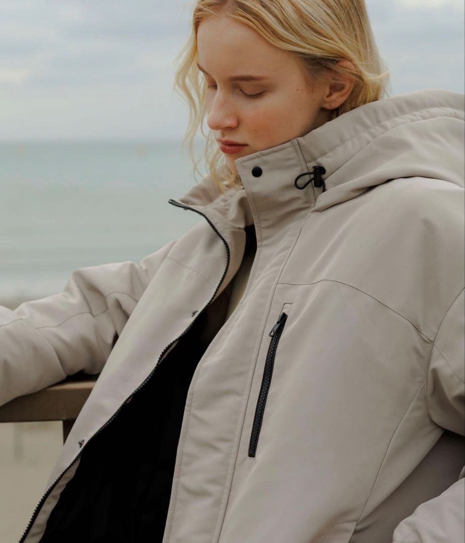 フーディーダウンジャケット