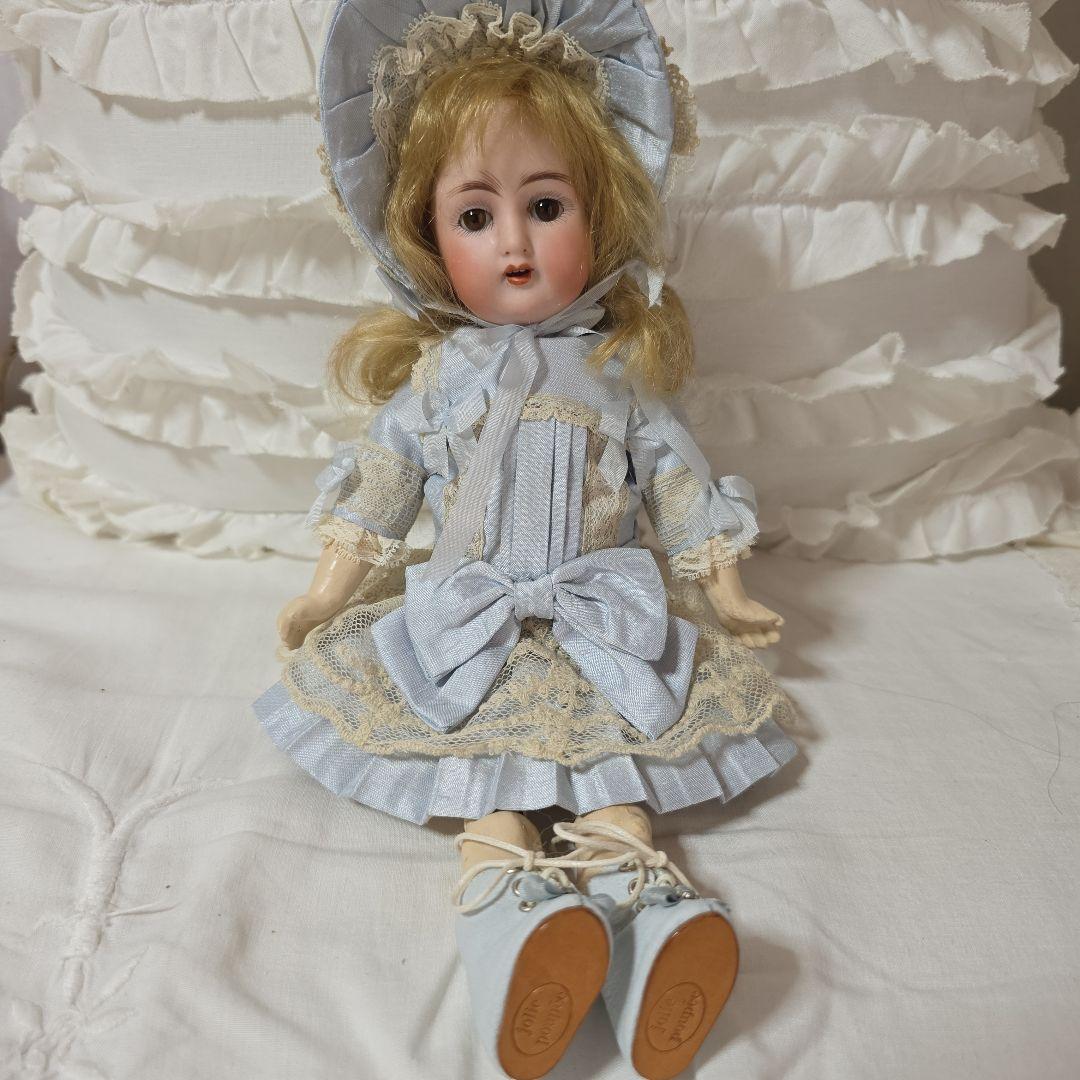 アンティーク　ビスクドール　人形　作家様　シルクドレス　シルクボネ　小さな子