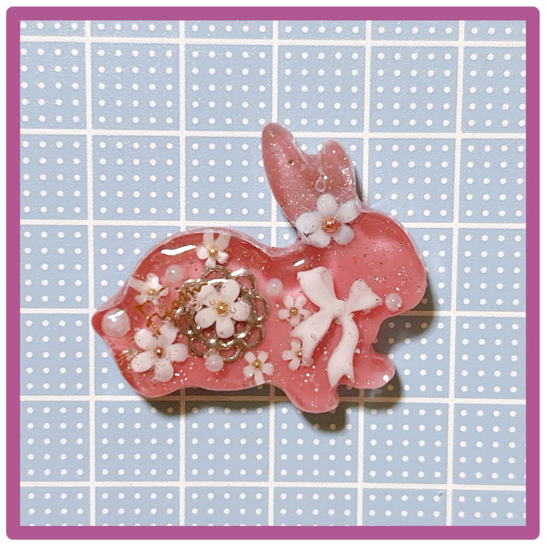 No 899 ⌘ 可愛いうさぎレジンヘアゴム ⌘ ♪(๑ᴖ◡ᴖ๑)♪