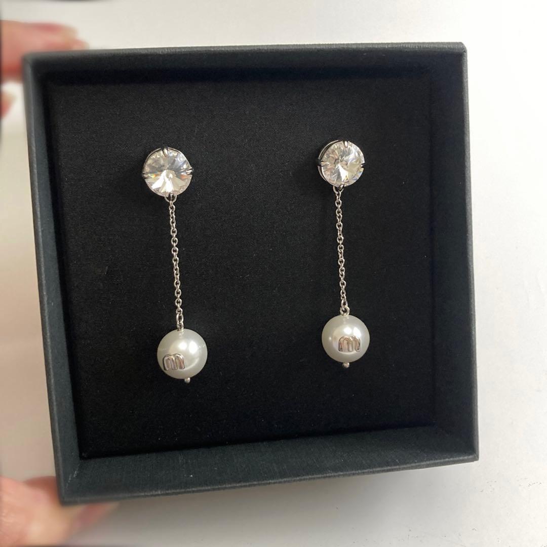 Y*i様 ❤️美品❤️miumiu ソリテール ジュエル ピアス パール ロング