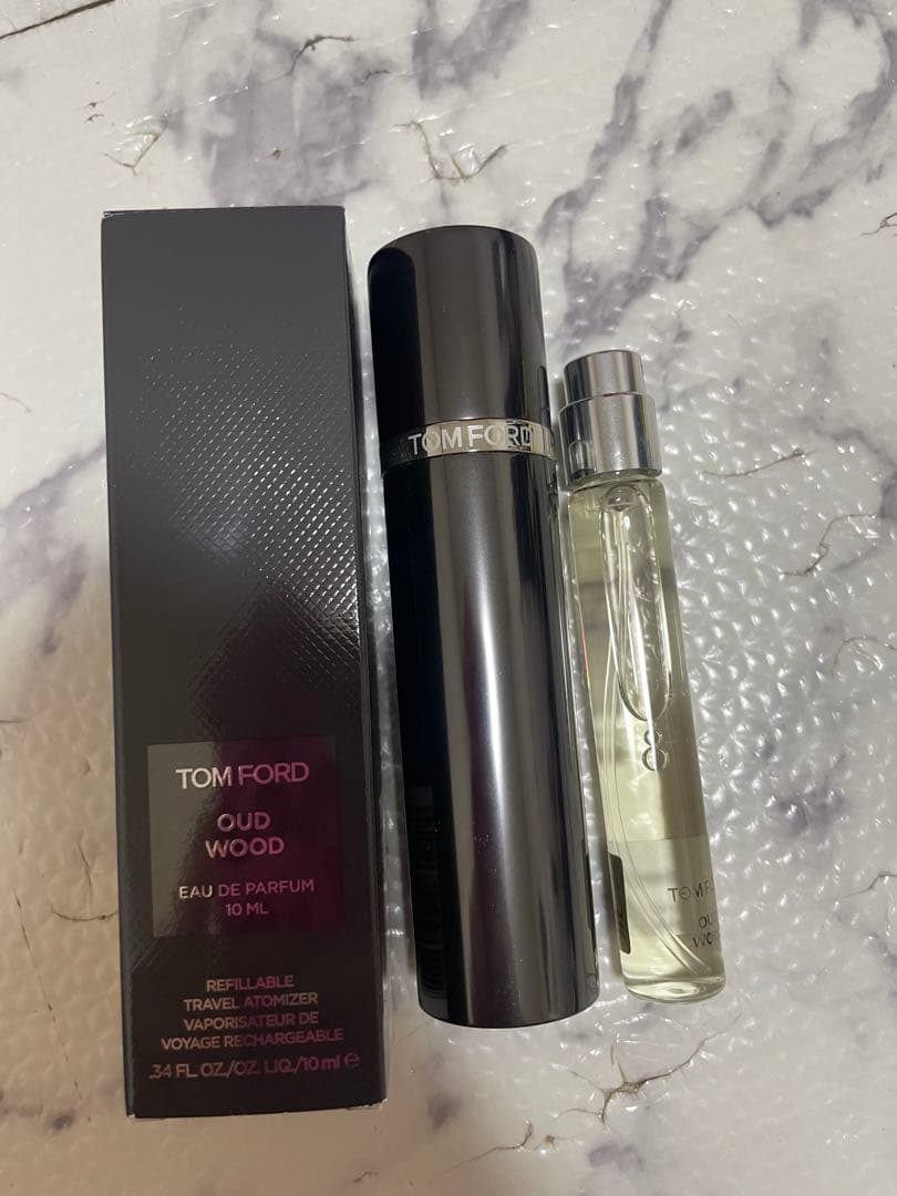 新品 TOM FORD ウード・ウッド パルファム 10ml