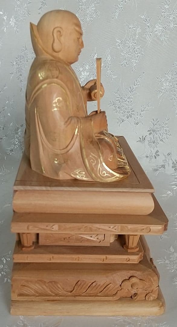 日蓮聖人坐像 2.5寸#079 金彩有り ◆白檀 木彫 仏像