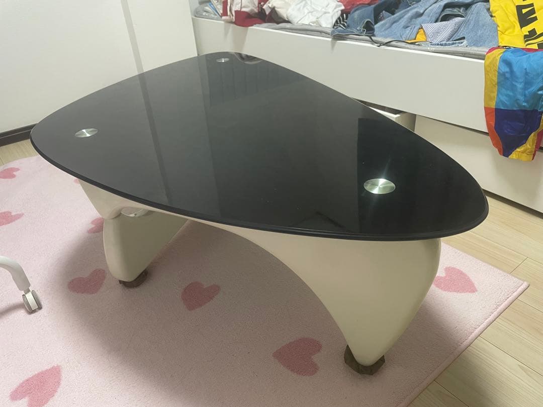 三角形黒色ガラスコーヒーテーブル　引き取り限定横浜市港北区