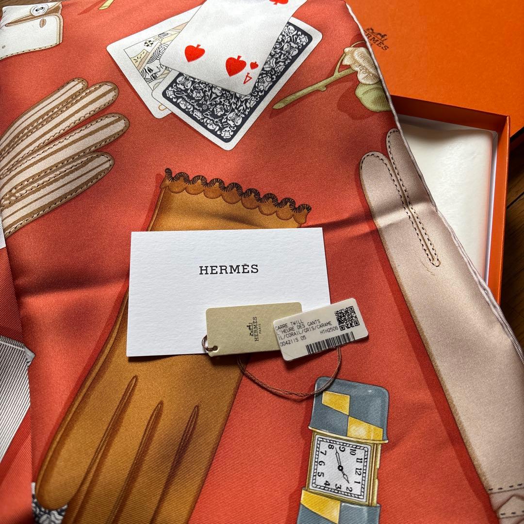 HERMÈS カレ90 手袋の 時計