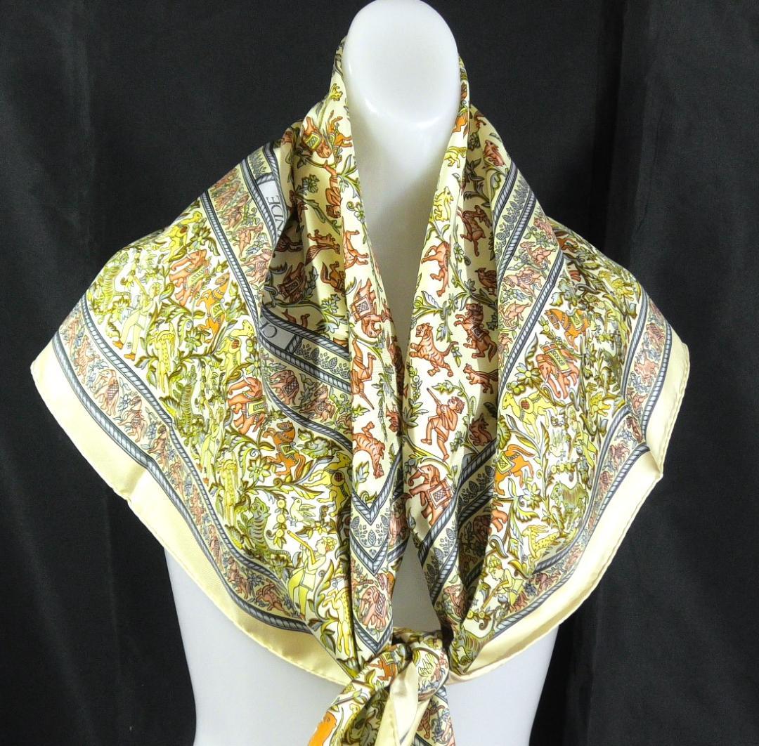 新品未使用品　HERMES エルメス　大判スカーフ　カレ90　 D570