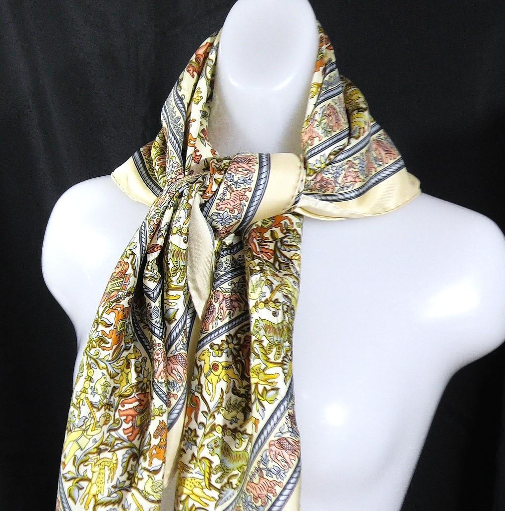 新品未使用品　HERMES エルメス　大判スカーフ　カレ90　 D570