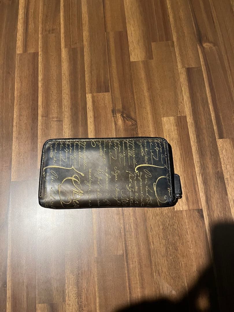 Berluti イタウバ　ブルー & ゴールドデンパティーヌ　長財布