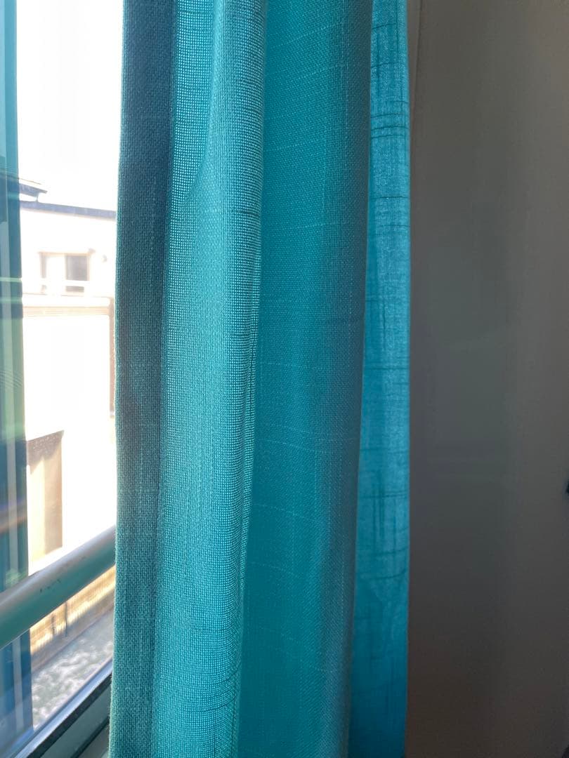 ターコイズブルー防炎カーテン２セット