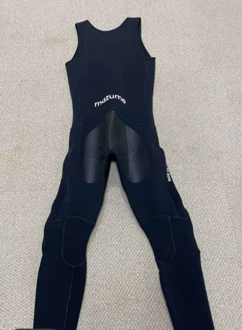 マズメ　ウェットスーツ　Ｌサイズ